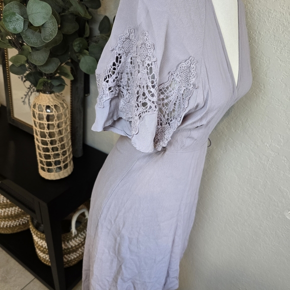 Anthropologie Astr Women’s Lavender Flutter Sleeve Crochet Dress Size S - Picture 7 of 9